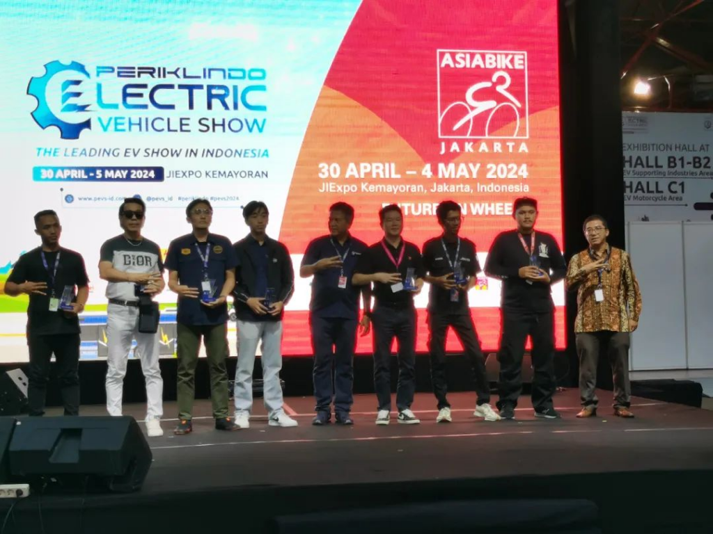 印尼总统佐科·维多多亲临Asiabike Jakarta 2024国际自行车展现场(images 10)